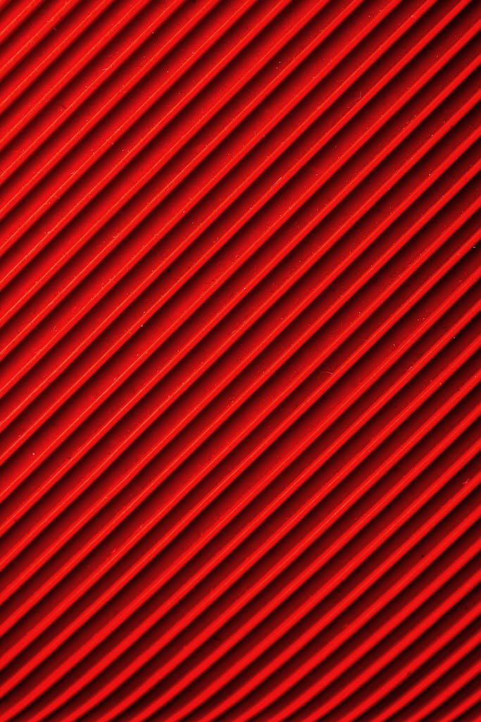 Kongotech.org  Vibrant diagonal red and black pattern, ideal for abstract backgrounds and designs.